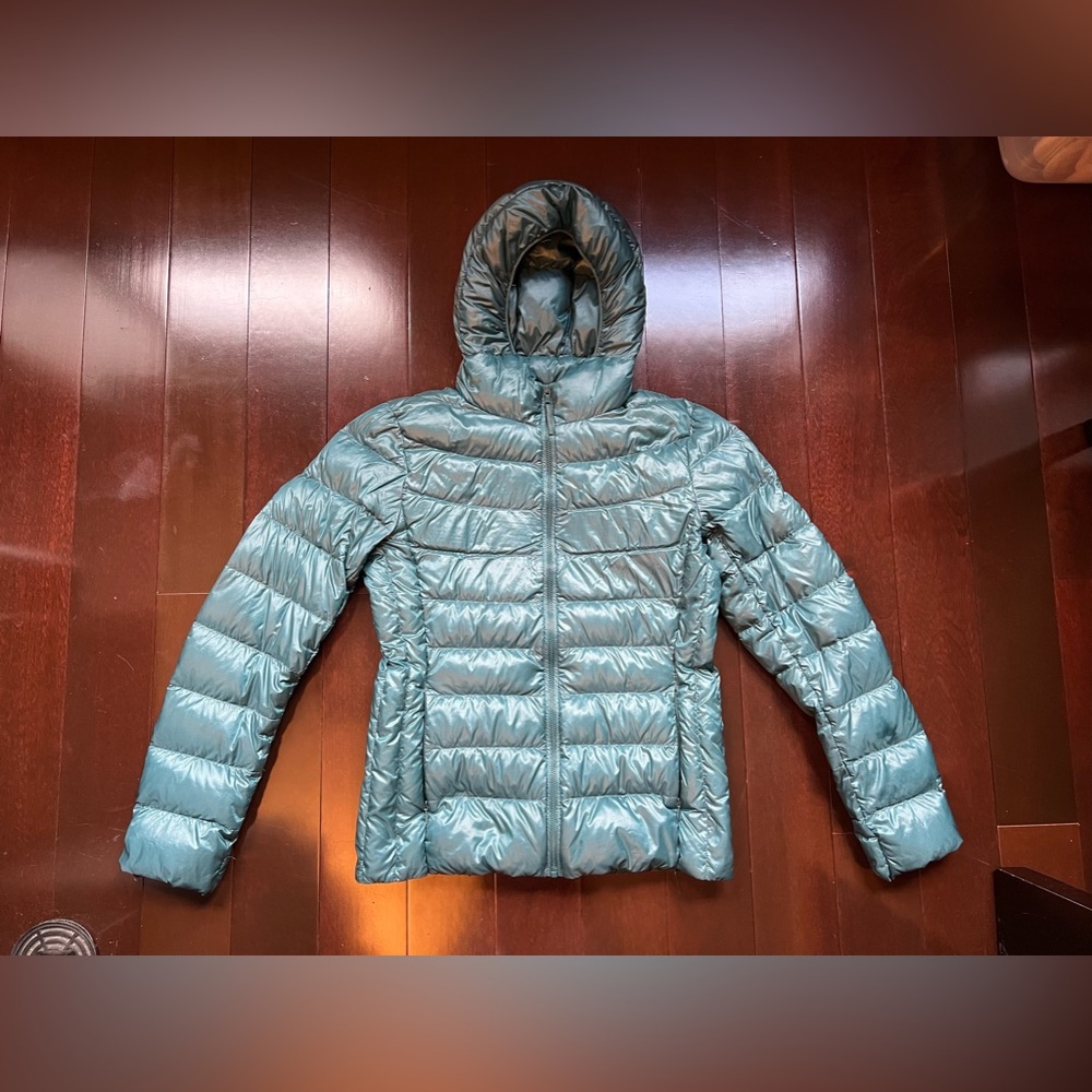 Uniqlo Hooded Ultra Light Down Jacket teal glossy compact puffer thermal - M